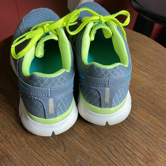 Nike flex 2013 run 2013 run. Size 7. Great condition! - Picture 5 of 8